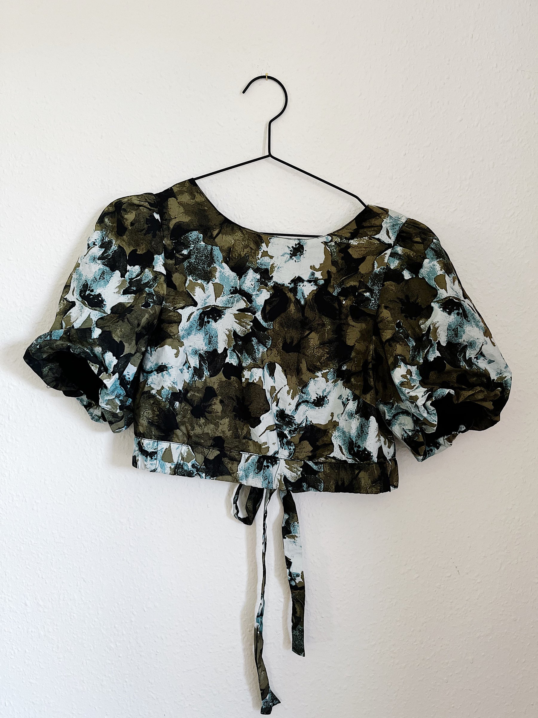 Gestuz crop top