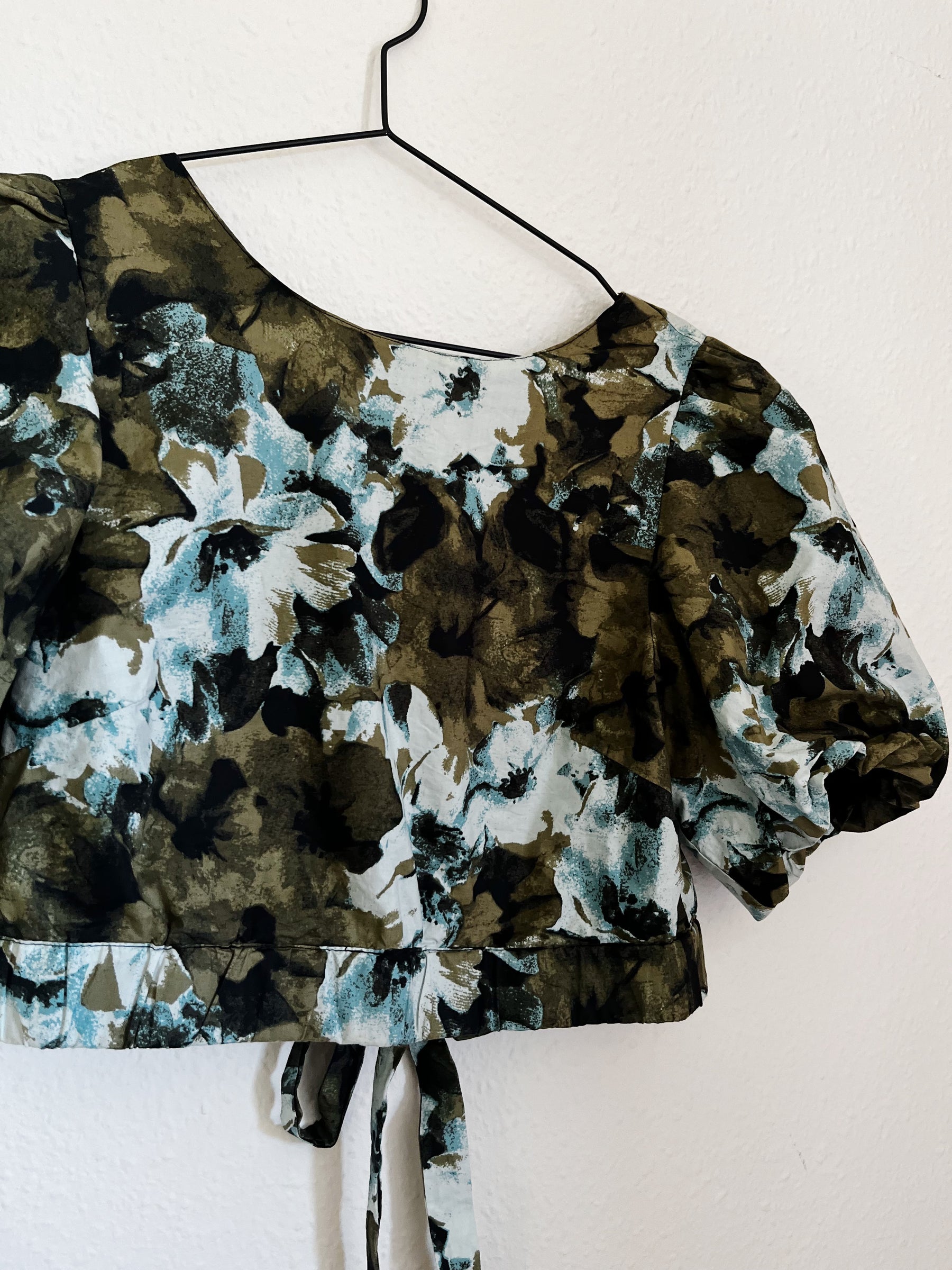 Gestuz crop top