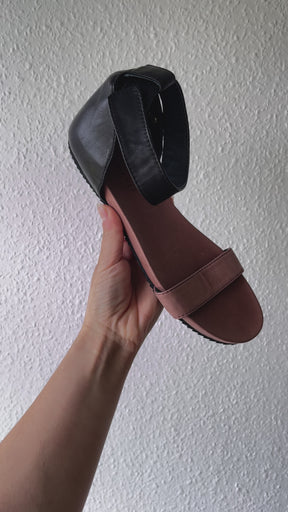 Gardenia sandal