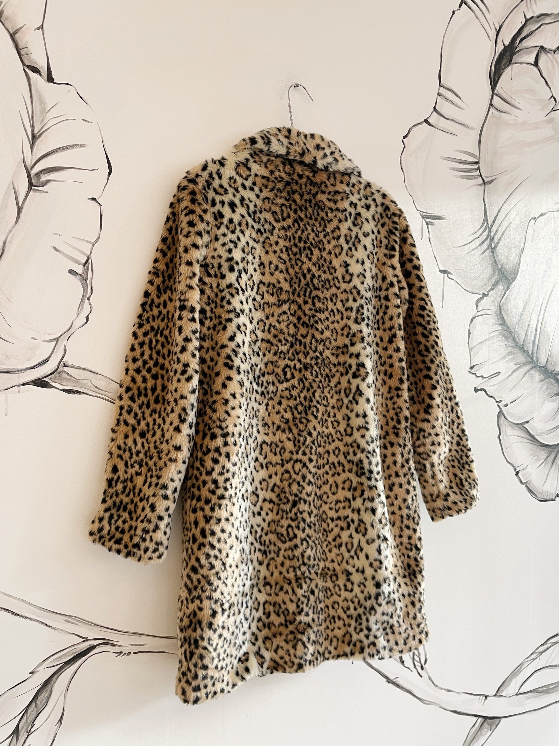 Noir leopard frakke