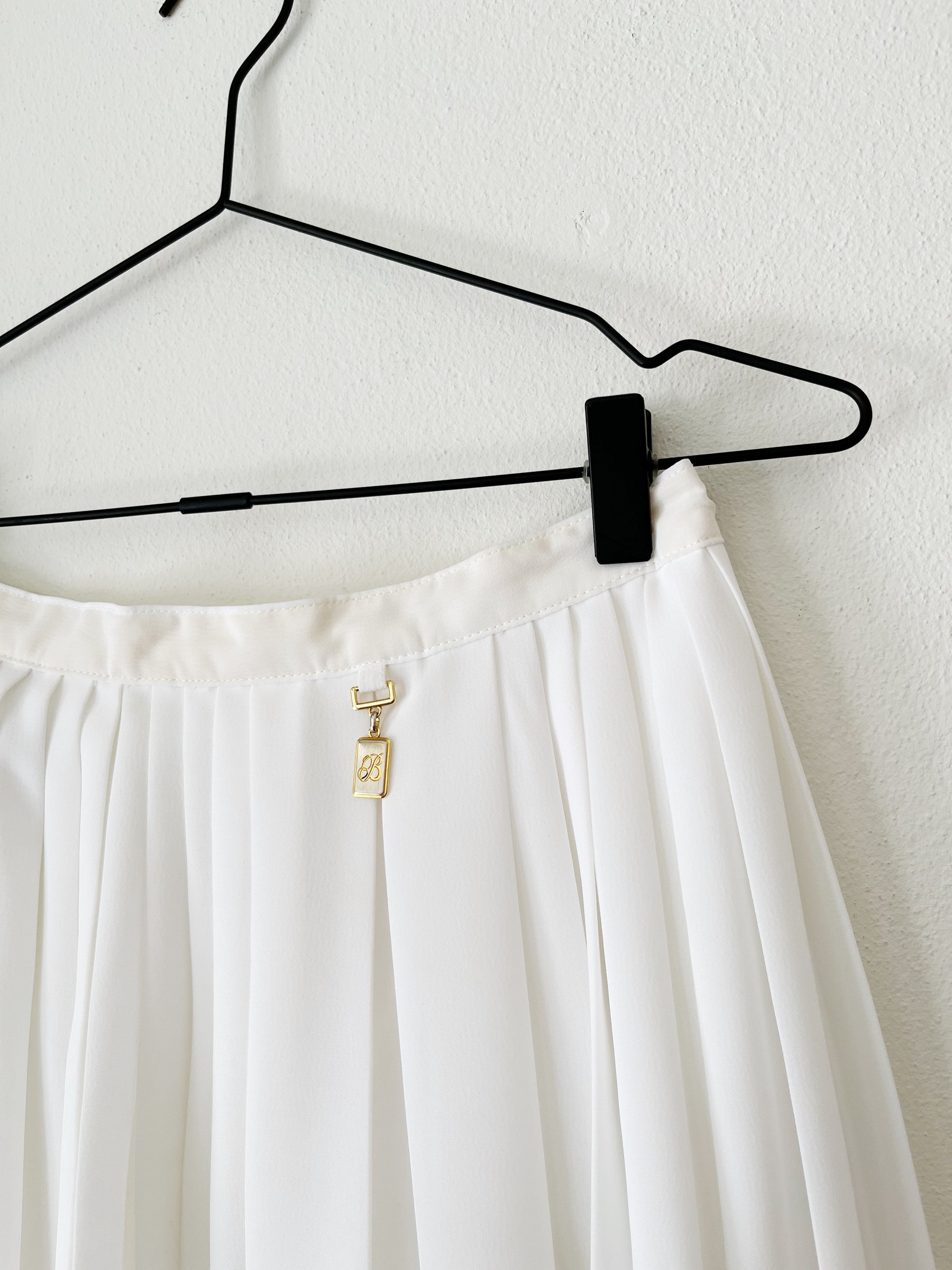 Hvid plisseret vintage nederdel