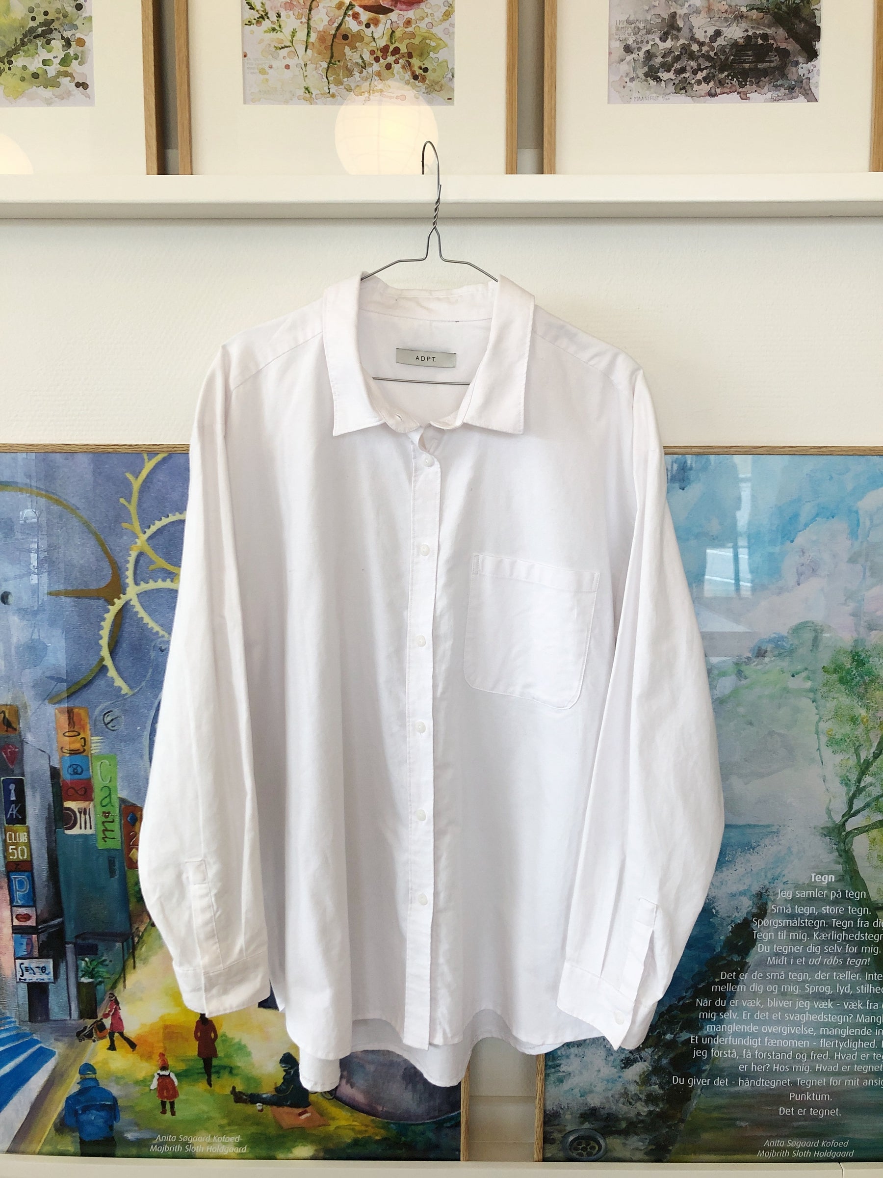 Hvid ADPT skjorte