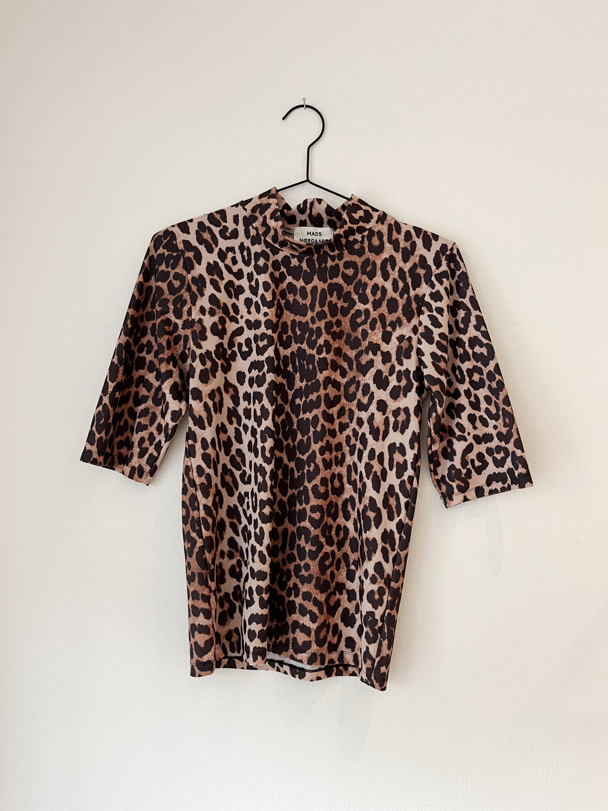 Mads Nørgaard leopard t-shirt